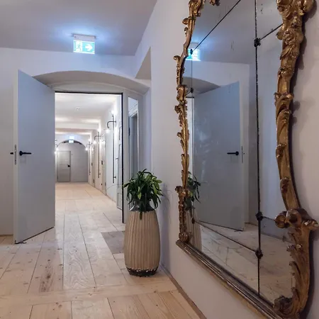 Otel Kuehbacher *