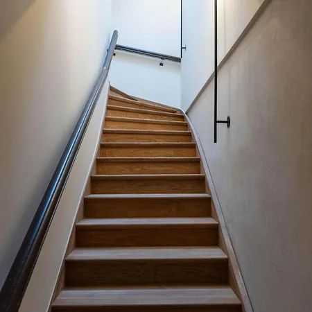 Kuehbacher Otel *